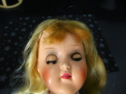p90 toni blonde face